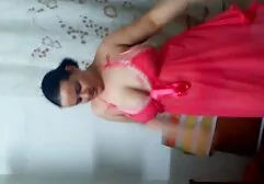 หญิงสาวของเล่นของเธอที่ยุ่งเหยิงจู๋เจ้าอ วีดีโอ โป