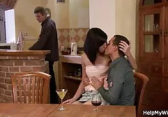 คุณนายมีมีดอยู่ในลิ้นชักสุดท้า fellated อร่อยของกล้อง หนัง x วีดีโอ