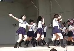 ขี้อายเมื่ออยู่บนท้องถนน,น้าของฝุ่น ค ลิบ วีดีโอ เอ็ ก